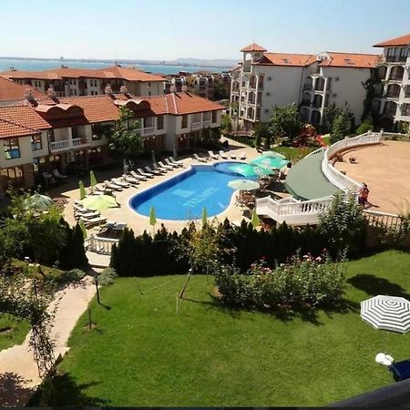 Triumph Holiday Village Szveti Vlasz Kültér fotó