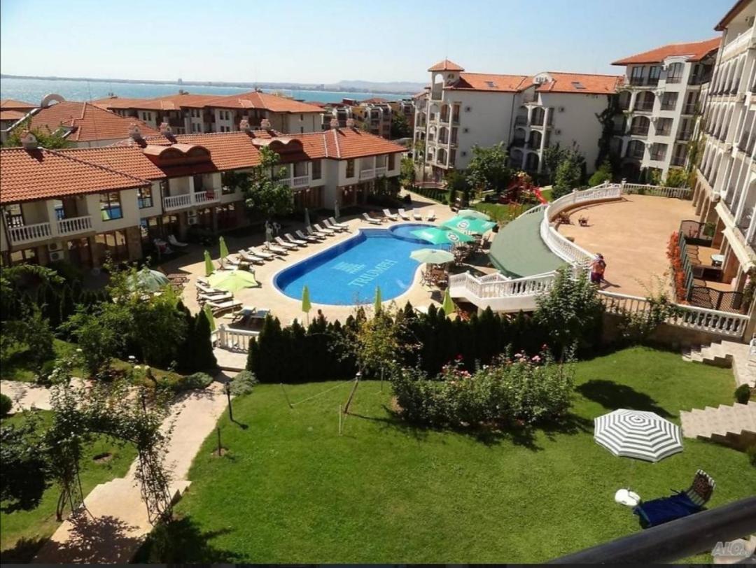 Triumph Holiday Village Szveti Vlasz Kültér fotó