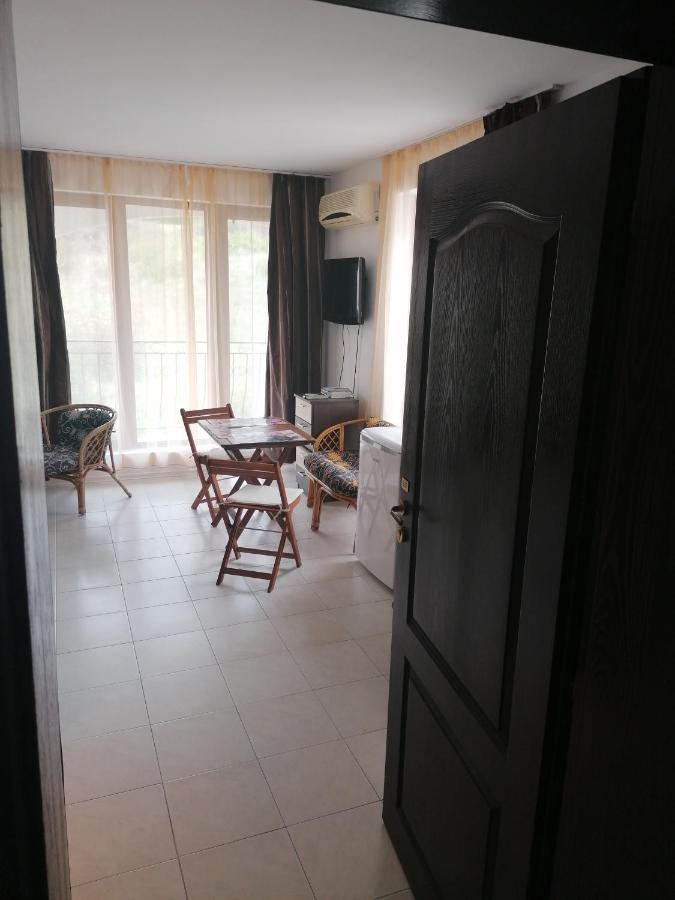 Triumph Holiday Village Szveti Vlasz Kültér fotó