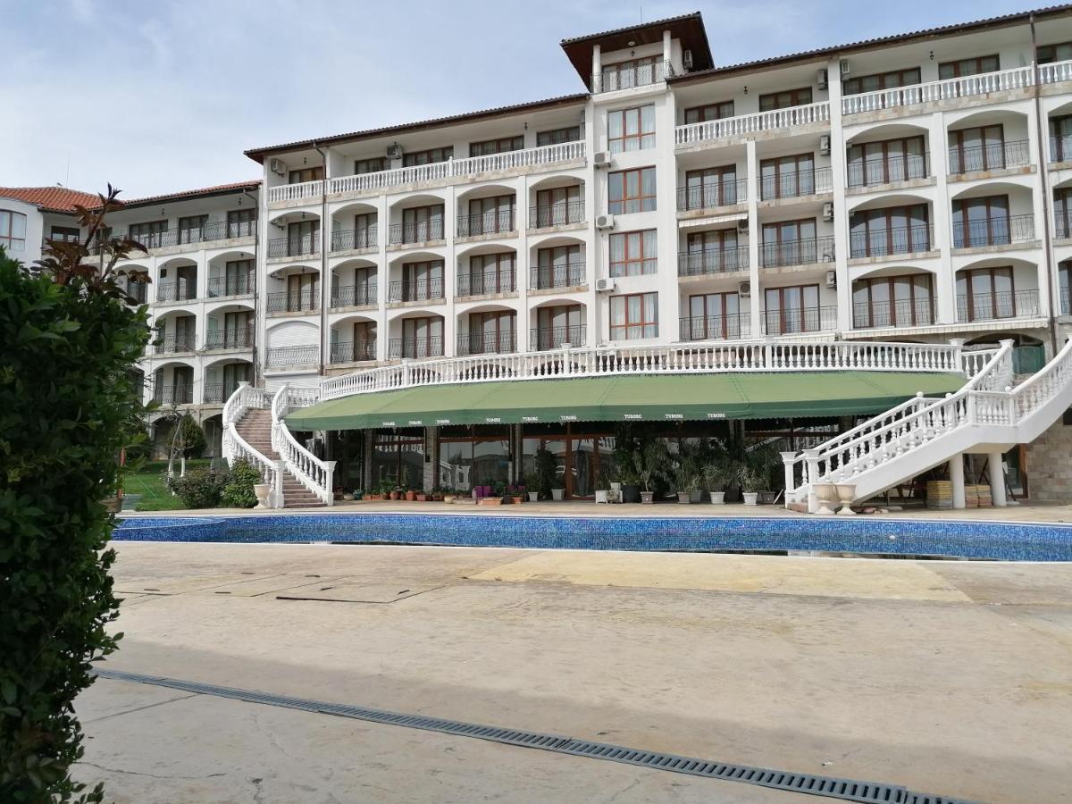 Triumph Holiday Village Szveti Vlasz Kültér fotó