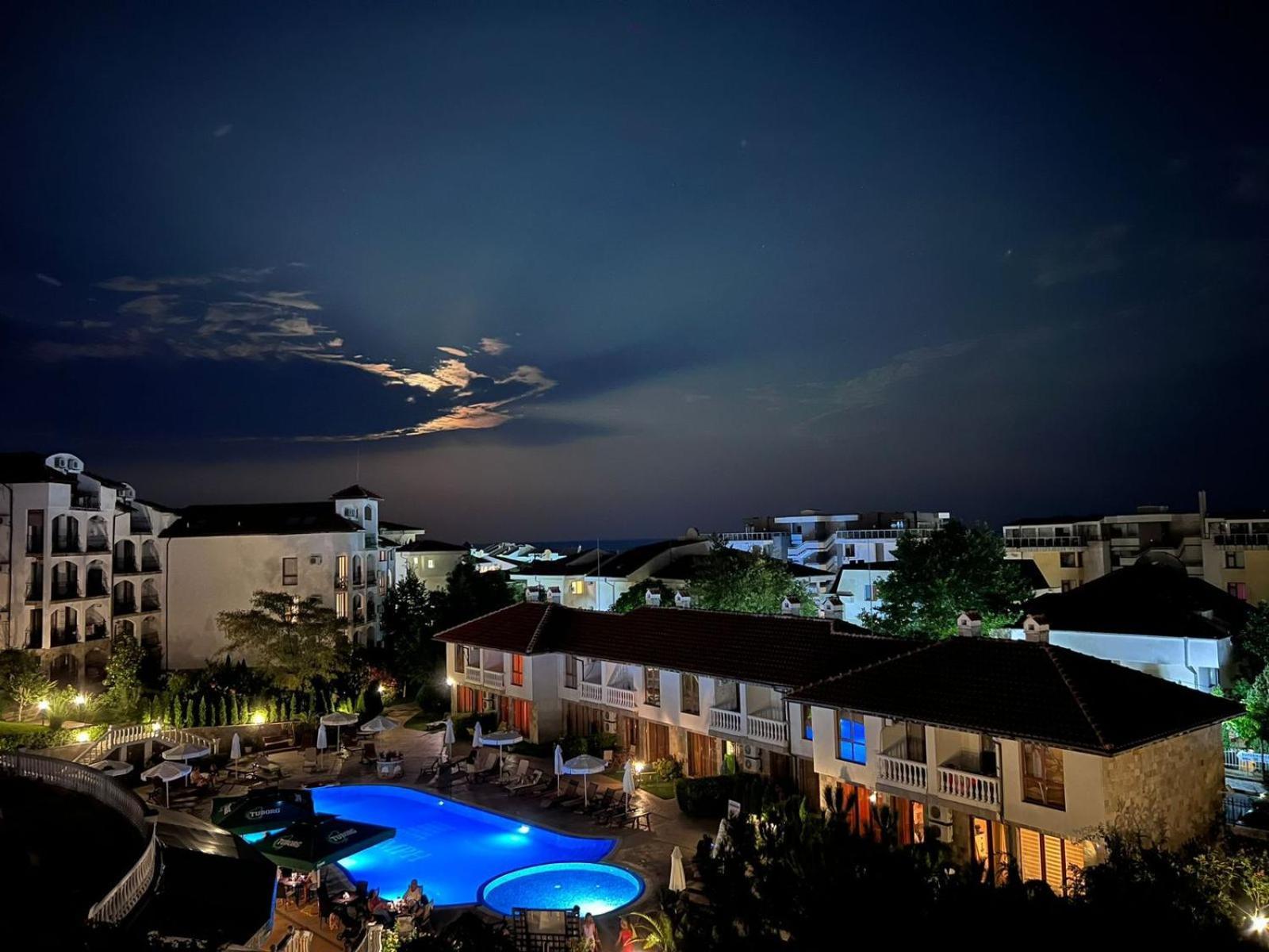 Triumph Holiday Village Szveti Vlasz Kültér fotó